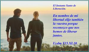El momento presente desde Ucdm foto pareja y el mar